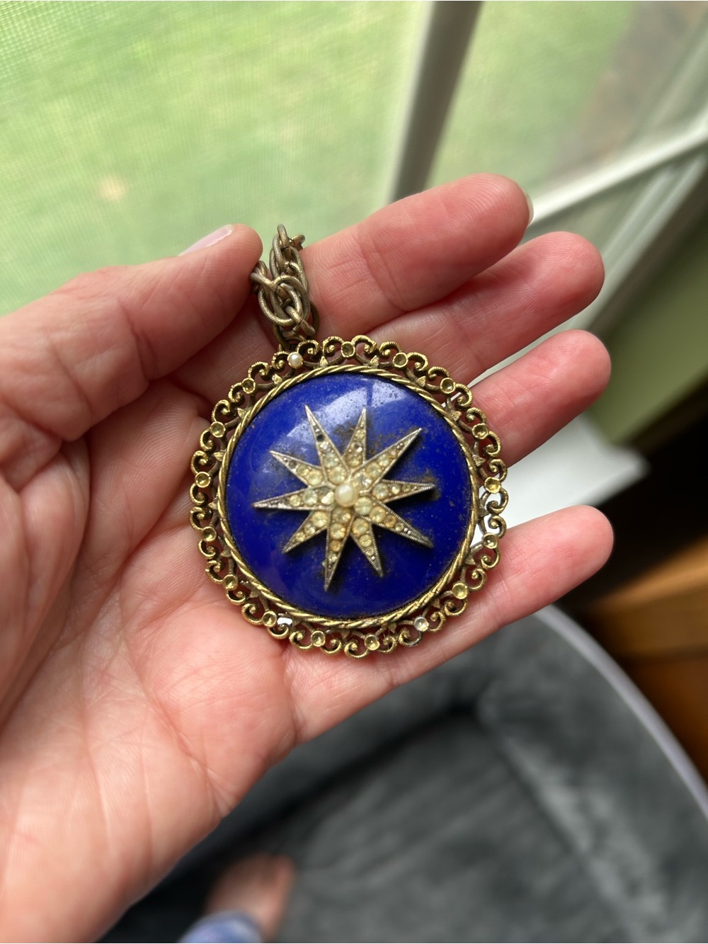 Royal Blue Starburst Pendant Necklace with Gold-Tone Frame